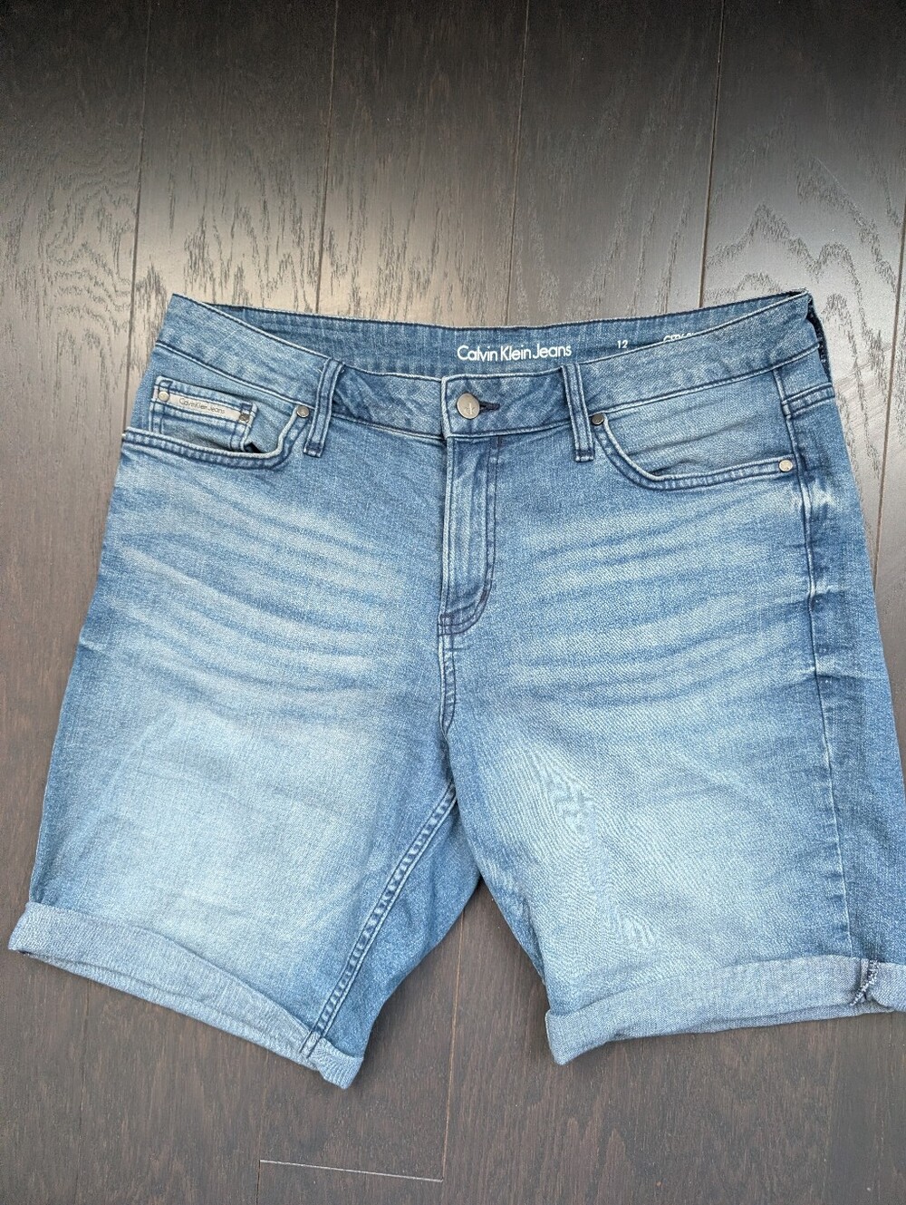 Calvin Klein Jeans Light Blue Women's Denim Rolled-Hem Shorts Size 12